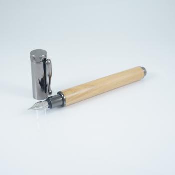 Füllfeder mit Magnetkappe aus Marillenholz